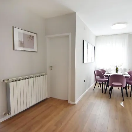 Komfortable In Valica Mit Grossem Garten Apartment *