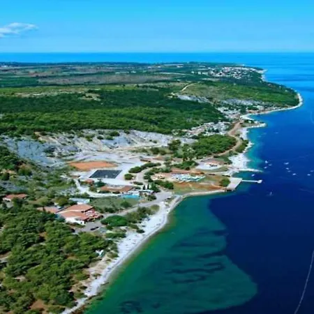 Komfortable In Valica Mit Grossem Garten Apartamento Umag