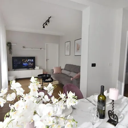 Apartamento Komfortable In Valica Mit Grossem Garten Umag